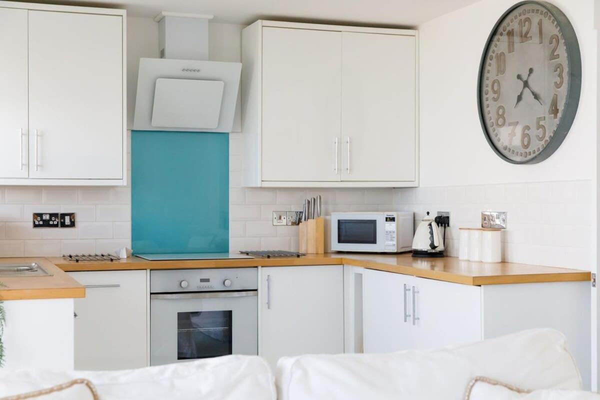 Appartement Two Bed Seafront Escape In East Wittering Extérieur photo