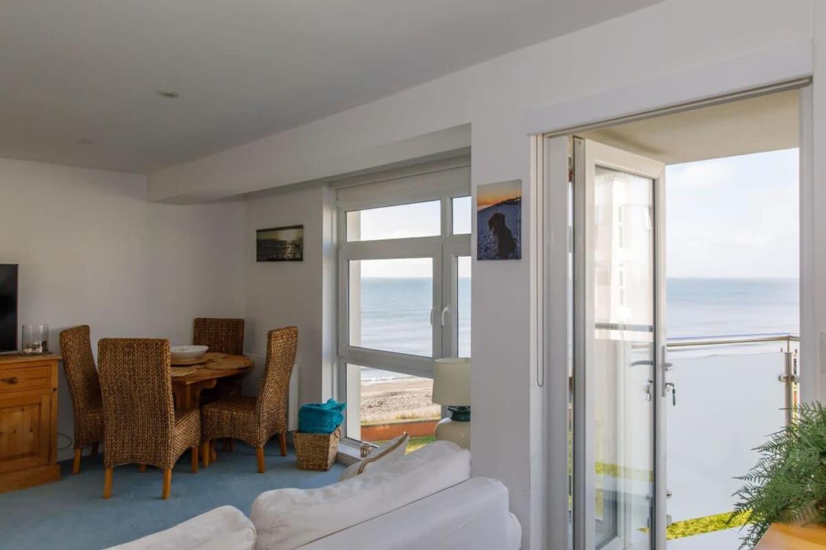 Appartement Two Bed Seafront Escape In East Wittering Extérieur photo